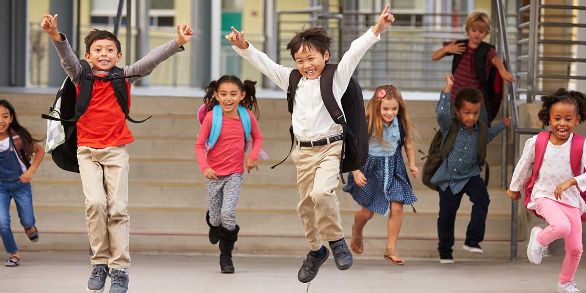 kids leaving on the last day of school