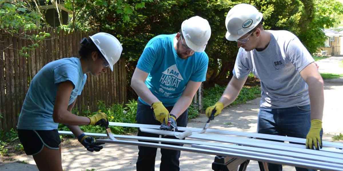 Habitat for Humanity Michigan Arbor volunteers volunteering