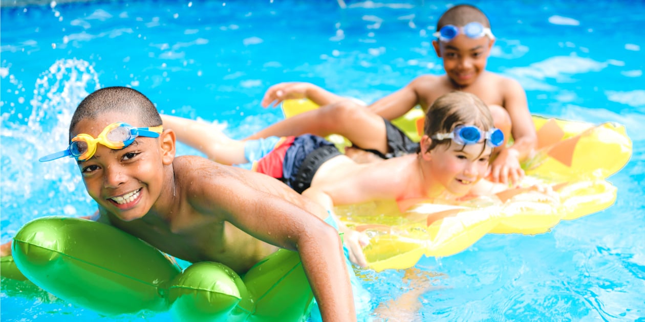 20 Fun Swimming Pool Games