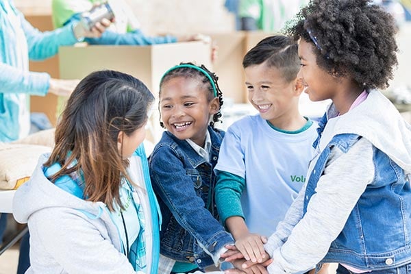 25 Community Service Ideas for Schools