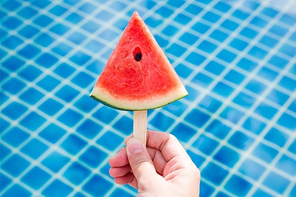 swimming team snack with swimming pool in background