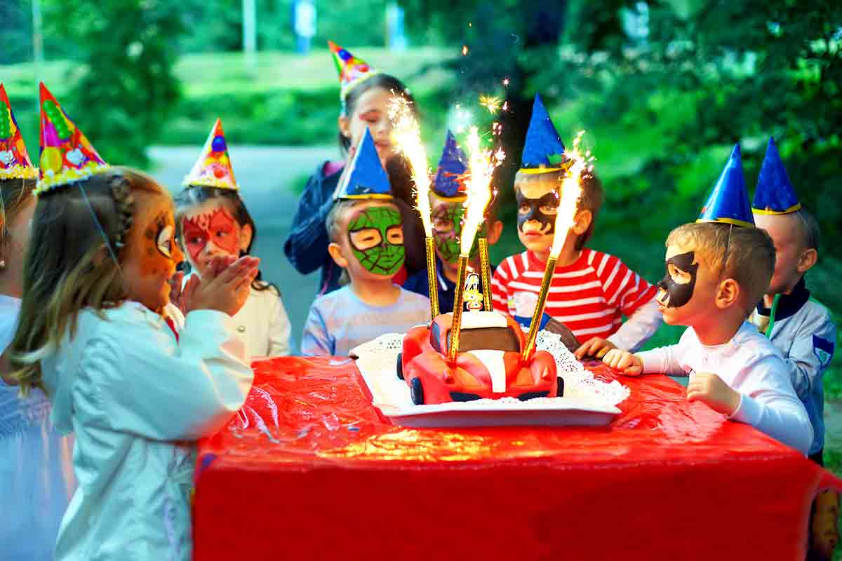 Wonder Woman Children Kids Lady Theme Birthday Party Supply Tableware Range