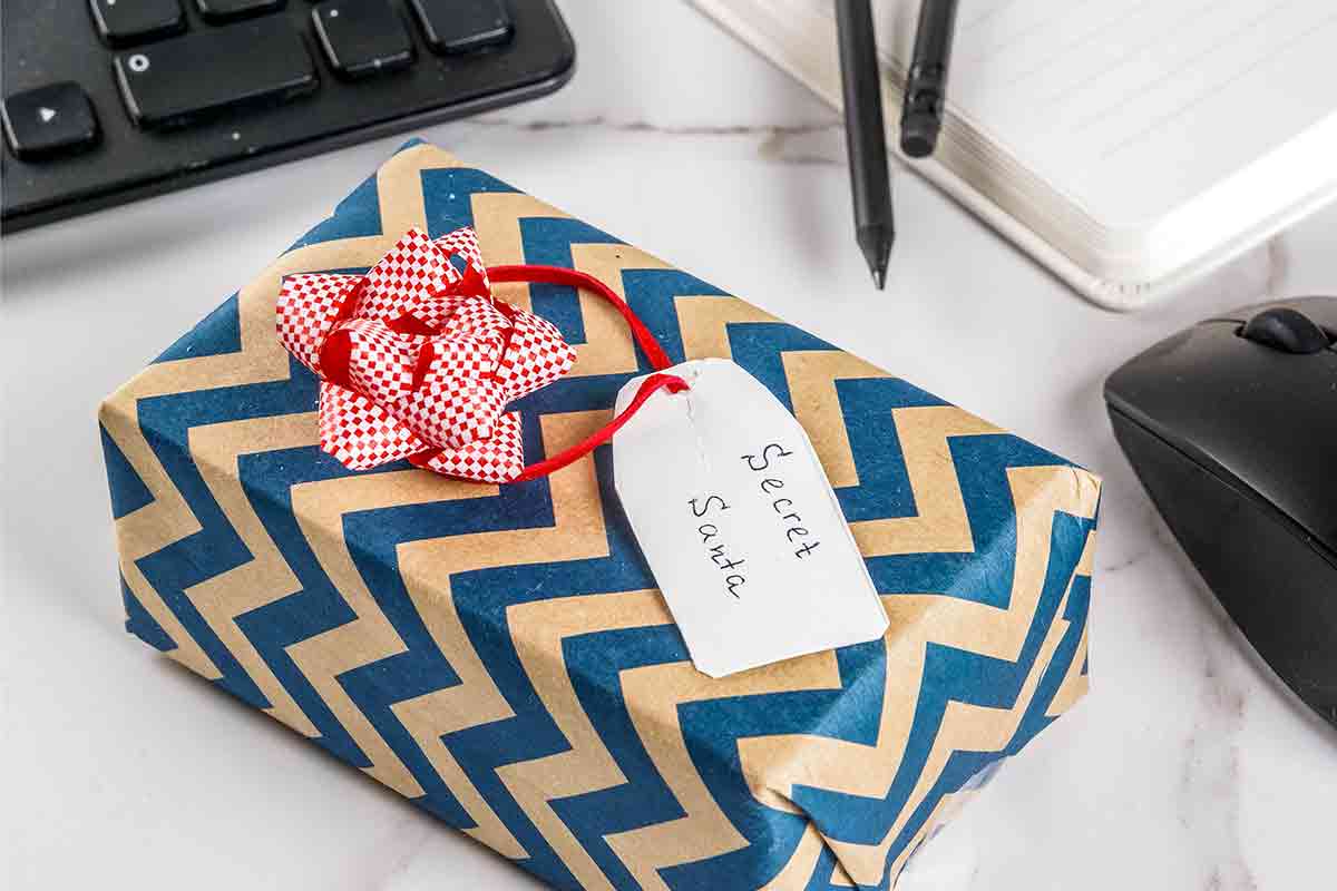 20 Office Holiday Gift Exchange Tips and Ideas